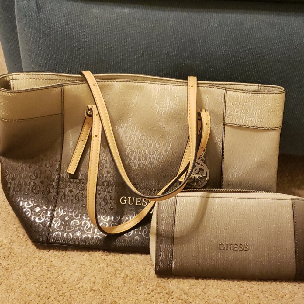 Guess tote with matching zip around wallet